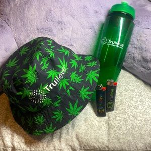 Trulieve hat & two lighters - NWOT